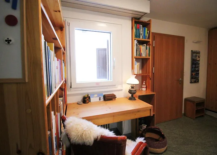 Apartment Residenza Lagrev - 2 ½ Zimmerwohnung Nr 106 - Typ 25a - 1 Etage - Sued *